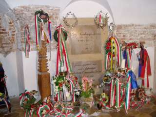 Nagycenk, Mauzóleum. Széchenyi István és felesége sírja.jpg Nagycenk, Mauzóleum. Széchenyi István és felesége sírja.jpg